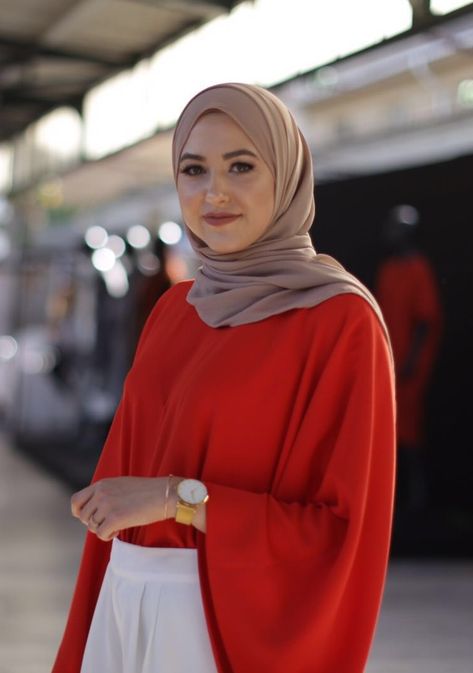 Fave Outfit from Istanbul Modest Fashion Week! – With Love, Leena. Cloth Color Combination, Leena Snoubar, With Love Leena, Love Leena, Hijab Fashion Summer, Modern Hijab Fashion, Color Combinations For Clothes, Islamic Dress, All Black Looks