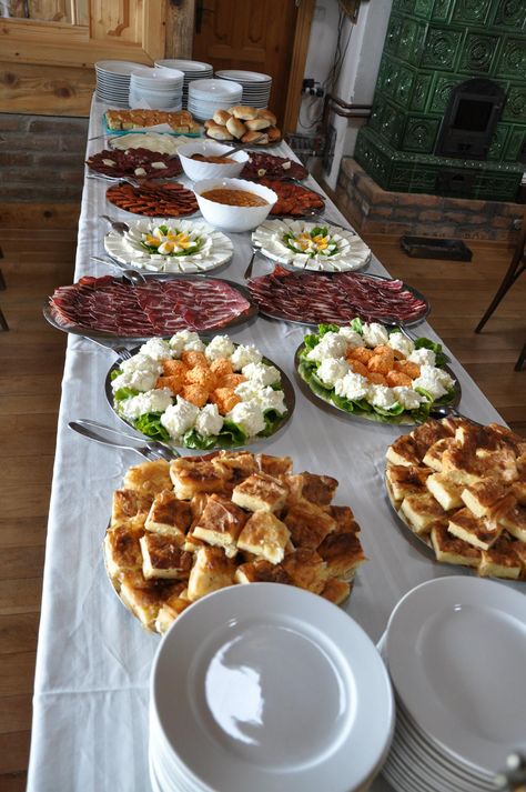 SERBIAN FOOD...HOME SWEET HOME Serbian Food, Albanian Recipes, Macedonian Food, Amazing Food Decoration, Serbian Recipes, Croatian Recipes, Party Food Platters, European Food, Wedding Food