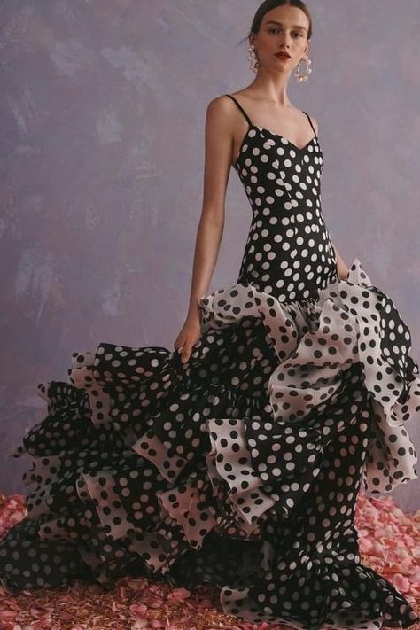 Dots Fashion, Resort 2020, Dot Dot, Fashion Statements, Satin Gown, Modern Dress, Dress Silhouette, Fabulous Fashion, Ladies Dress Design