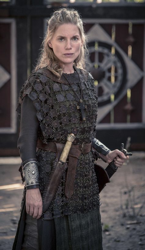 Eva Birthistle as Hild in The Last Kingdom Season 2 The Last Kingdom Series, Uhtred Of Bebbanburg, Alexander Dreymon, Last Kingdom, Vikings Tv Show, The White Princess, Vikings Tv, The Last Kingdom, Black Sails