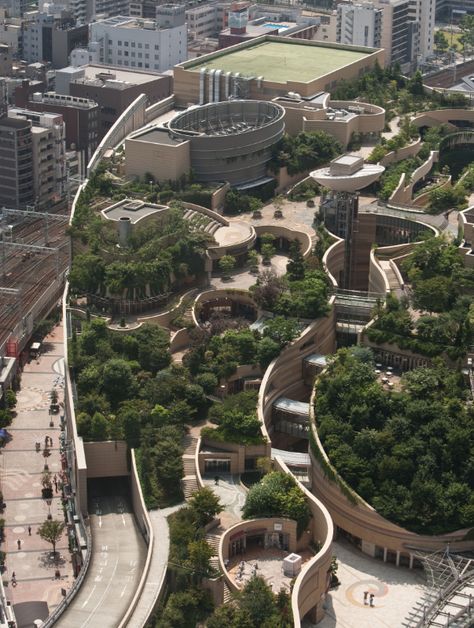 Opened in 2003, Namba Parks spans eight levels of a 30-story office tower and mall Namba Parks, Green Terrace, Urban Design Concept, Oscar Niemeyer, Beautiful Park, Osaka Japan, Roof Garden, Most Beautiful Cities, Green Roof