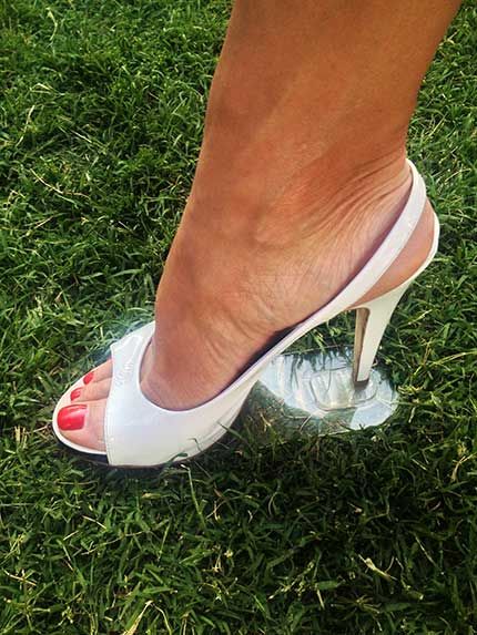 Now we can wear heels for my outdoor wedding! Heels For Grass Wedding, Wedding Shoes For Grass Ceremony, Outdoor Wedding Shoes Guest, Heel Protectors Wedding, Outdoor Wedding Shoes, Heel Stoppers, Wedding Aisle Outdoor, Outdoor Hacks, Small Backyard Wedding