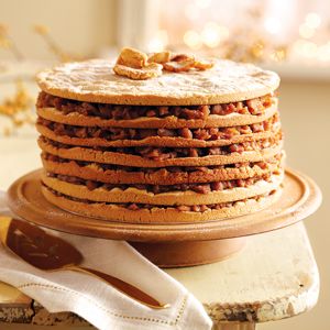 Dried Apple Stack Cake, Apple Stack Cake Recipe, Stack Cake Recipe, Apple Stack Cake, Stack Cake, Crisco Recipes, How To Stack Cakes, Vegetarian Foods, Dried Apples