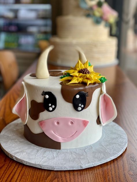 Cow Print Cakes, Sunflower Birthday Cakes, Cow Cakes, Cow Birthday, Cakes For Boys, Cow Print, 1st Birthday, Cow, Birthday Cake