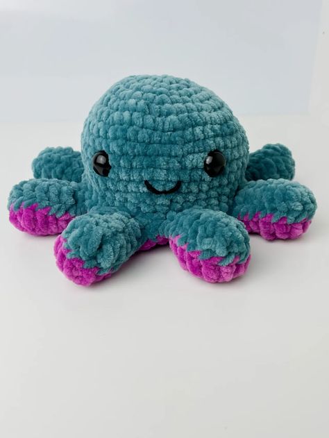 Rose and Lily Amigurumi: Crochet Reversible Octopus - Free Crochet Pattern Crochet Reversible Octopus, Octopus Crochet Pattern Free, Crochet Reversible, Reversible Octopus, Octopus Crochet, Octopus Crochet Pattern, Crochet Octopus, Crochet Baby Toys, Crochet Animals Free Patterns