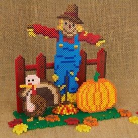 Perler Beads Easy, Autumn Scarecrow, Christmas Perler Beads, Melty Bead Patterns, 3d Perler Bead, Fuse Bead Patterns, Beads Designs, Hama Perler, Hama Beads Patterns