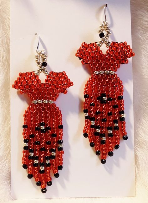 Red Dress Earrings, Beaded Red Dress, Red Beaded Dress, Anting Manik, Dress Earrings, Native Beading Patterns, Beaded Chandelier Earrings, Beaded Earrings Native, Beadwork Designs