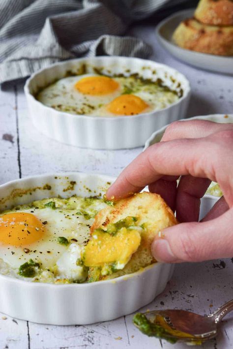 Pesto Baked Eggs - Brunch & Batter Shirred Eggs, Siracha Sauce, Pesto Eggs, Brunch Eggs, Vegan Mac And Cheese, Individual Servings, Pesto Recipe, Pesto Sauce, Egg Breakfast