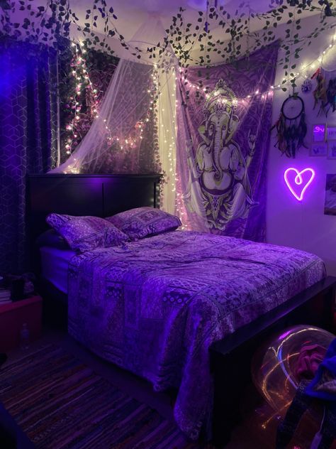 Purple Witchy Room Aesthetic, Whimsgothic House, Purple Bedding Aesthetic, Purple Gothic Bedroom, Witchy Dollhouse, Dope Rooms, Trap Aesthetic, Room Organization Bedroom, Cool Room Designs