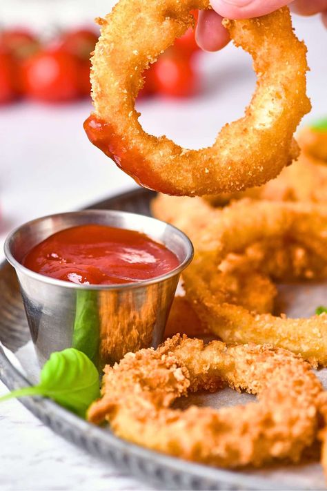 These crispy gluten-free onion rings make an incredibly delicious appetizer or savory snack! Serve them with your favorite dipping sauce for the perfect party food! Totally dairy-free too. Vegan Onion Rings, Gluten Free Onion Rings, Fluffy Bread Recipe, Gluten Free Panko, Gluten Free Bread Crumbs, Bean Flour, Crispy Onions, Free Snacks, Gf Recipes