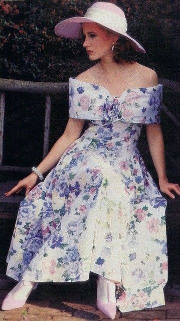 1950s Girls, 80s Summer, Beauty Journal, Fashion 1980s, 80s Prom Dress, 80 Fashion, 80s Prom, 80’s Fashion, 80s And 90s Fashion