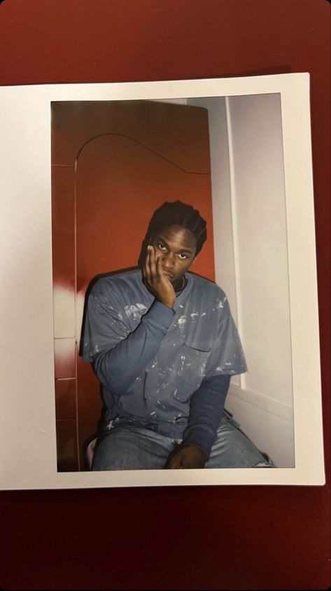 Daniel Ceaser Outfits, Daniel Caesar Outfit, Daniel Ceaser Aesthetic, Daniel Caesar Aesthetic, Daniel Caesar Wallpaper, Daniel Caesar Concert Outfit, Rap Album Covers, Daniel Caesar, Film Archive