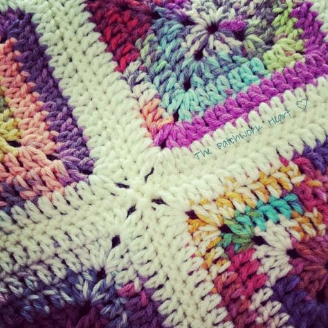 Crochet artist sharing to encourage and inspire Joining Granny Squares With Double Crochet, Crochet Joining, Knit Squares, Joining Crochet Squares, Blankets Knitted, Joining Granny Squares, Crochet Artist, Granny Style, Crochet Edgings