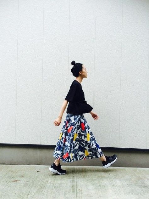 Sara Fashion, Walking Down The Street, Bean Boots, Mode Inspo, Sneakers Outfit, 가을 패션, Mode Streetwear, Mode Inspiration, Looks Style