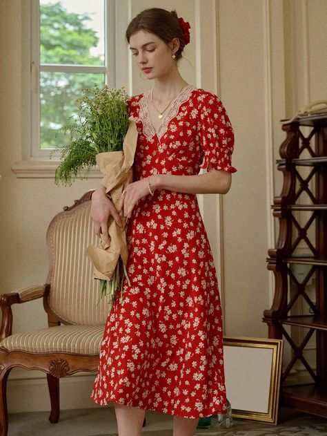 Simple Retro Women's Floral Print V-Neck Splicing Puff Sleeve Mid-Length DressI discovered amazing products on SHEIN.com, come check them out! Elegant Red Dress, Mid Dress, Simple Retro, Dress Simple, Frill Sleeves, Elegant Red, Vestidos Vintage, Retro Women, Feminine Dress