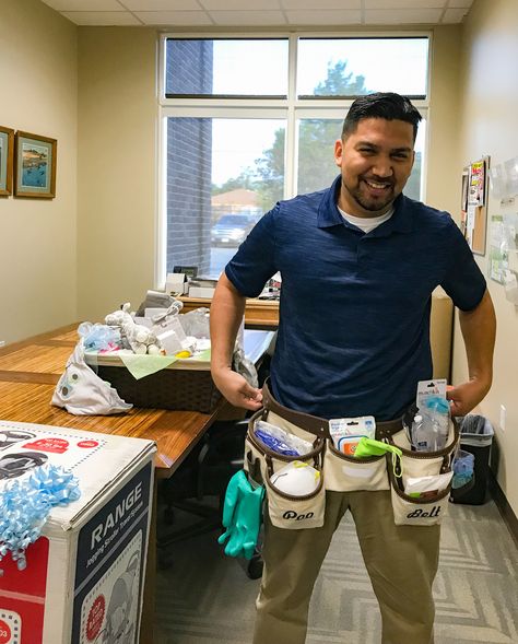 Our soon to be papa, at work, loved his "Poo Belt"! Cheap Baby Shower Gifts, Dad Baby Shower Gift, Creative Baby Shower Gifts, Diaper Party, Baby Shower Baskets, Cowboy Baby Shower, Presents For Boys, Baby Shower Crafts, Diy Baby Shower Gifts