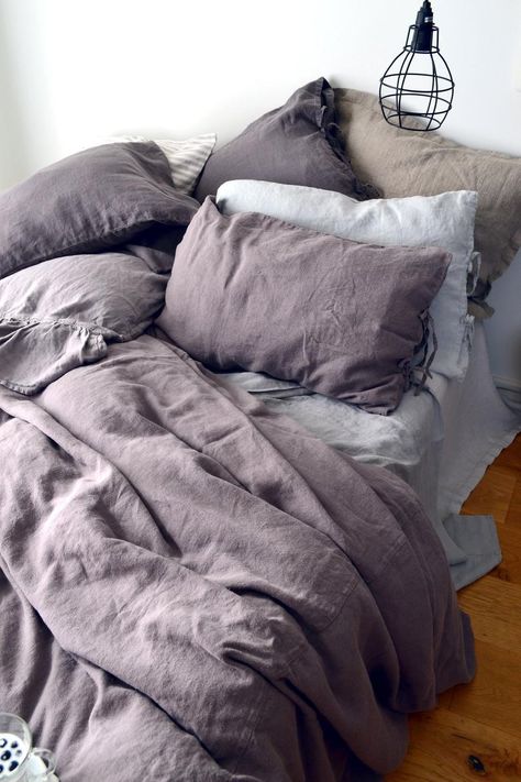 Blueberry Milk, Neutral Bed Linen, Bed Blankets, Natural Bedding, Grey Linen Bedding, Bed Linen Design, White Linen Bedding, Luxury Duvet Covers, Ideas Casa