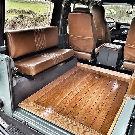 Land Rover Defender Interior, Camping Fashion, Land Rover 88, Defender Camper, Kombi Home, Vintage Jeep, Custom Car Interior, Range Rover Classic, Land Rover Defender 110