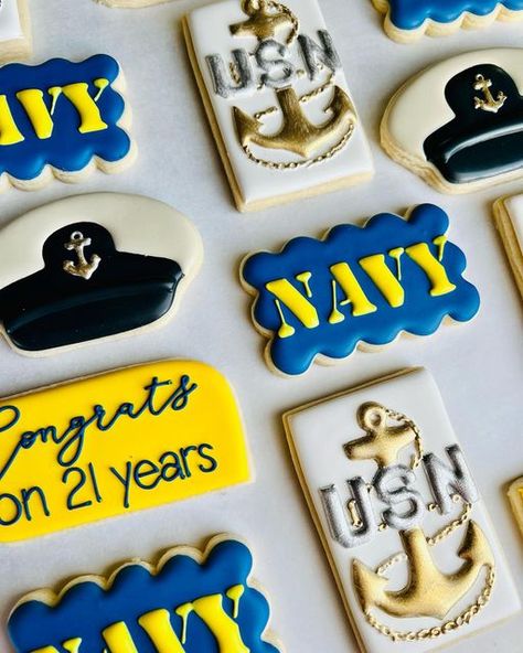 Us Navy Retirement Cookies, Navy Chief Party, Us Navy Cake Ideas, Navy Retirement Cookies, Naval Retirement Party Ideas, Us Navy Cookies, Navy Cookies Decorated, Navy Commissioning Party, Us Navy Retirement Party Ideas