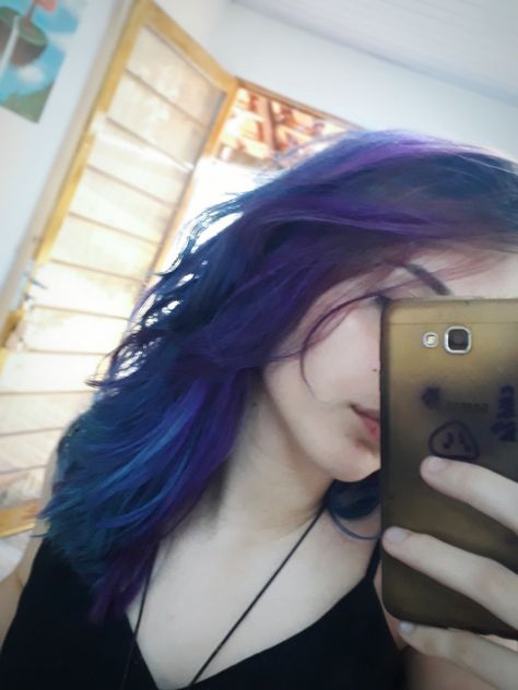 Blue Purple Black Hair, Purple And Blue Streaks, Blue And Violet Hair, Navy Blue Hair Dye, Aesthetic Character Inspiration, Purple Black Hair, Blue And Purple Hair, Blue Purple Hair, Girl With Purple Hair