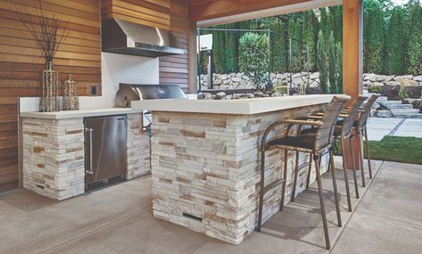 A Guide to Building an Outdoor Kitchen in 2022 - Barbecuebible.com