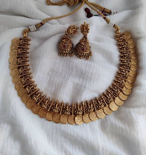 Antique Jewellery Design, Indian Antique Jewellery Gold, Gold Chain Design For Marriage, New Jewellery Designs Necklaces, Gold Necklace Temple Jewellery, Jewellery Design Necklaces, Indian Gold Sets Jewellery, Antique Gold Bridal Jewellery Indian, Fashion Gold Jewellery