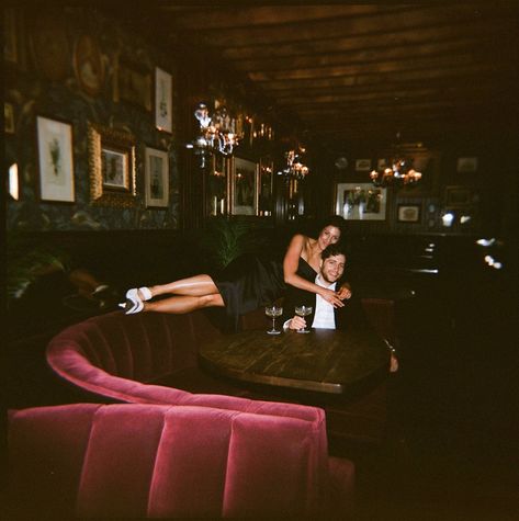 engagement sessions on film in a bar in los angeles. Southern California and Destination Wedding photographer Hanna Walkowaik took this engagement session on 120 film on her Holga toy camera. Flash engagement photos, editorial engagement photos, film engagement photos, Holga engagement photos, documentary engagement photos, editorial posing engagement couple, restaurant engagement session Old School Couples Photoshoot, Restaurant Engagement Photos, Couple Restaurant, Flash Engagement Photos, Pizza Couples, Engagement Photos Los Angeles, Editorial Posing, Editorial Engagement Photos, Film Engagement Photos