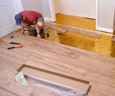 Installing Laminate Flooring for the First Time // Home Renovation Stair Layout, Laying Laminate Flooring, Installing Laminate Flooring, Pergo Flooring, Laminate Kitchen, Slate Flooring, Timber Flooring, Bedroom Flooring, Basement Remodeling