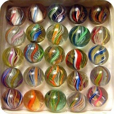 Marbles -- they look like wet mint Lausch swirls but could easily be knockoffs Rare Marbles, How To Play Marbles, Bag Of Marbles, Playing Marbles, Marbles Images, Vintage Marbles, Marble Pictures, Marble Games, Vintage Jars