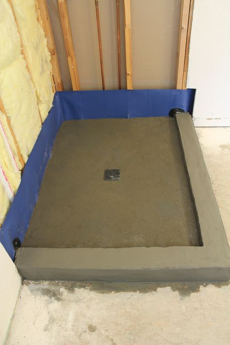 Tile Shower Base, Diy Tile Shower Floor, Shower Tray Ideas, Diy Shower Pan, Building A Shower Pan, Tile Around Bathtub, Shower Pan Liner, Diy Tile Shower, Concrete Shower