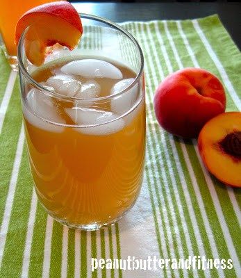 Peach Mango Iced Green Tea - Peanut Butter and Fitness Green Tea Recipes Healthy, Mango Iced Tea, Mango Green Tea, Tea Drink Recipes, Green Tea Recipes, Iced Green Tea, Peach Tea, Peach Mango, Crystal Light