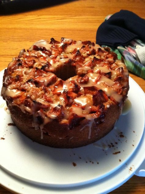 Check out this recipe I found on BigOven! Jewish Apple Cake, Apple Cakes, Jewish Holiday Recipes, Kek Lapis, Apple Coffee Cakes, Gingerbread Recipe, Apple Cake Recipes, Delicious Cake, Jewish Recipes