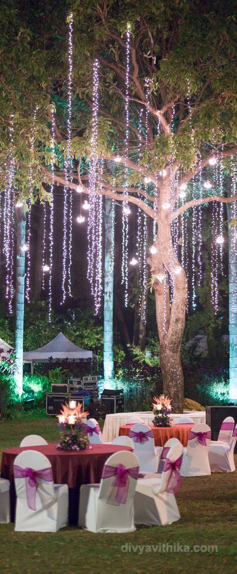 Outdoor Night Wedding, Couples Engagement Party, Sangeet Decor, Wedding Setup, Wedding Table Seating, Ideas Para Boda, Marriage Decoration, Beautiful Wedding Decorations, Tent Decorations