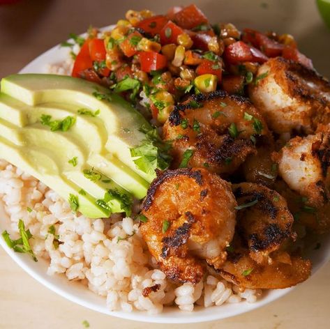 Shrimp And Rice Bowl, Shrimp Bowl Recipe, Shrimp Rice Bowl, Low Cal Dinner, Shrimp Bowls, Shrimp Bowl, Oven Roasted Salmon, Rice Bowl Recipe, Shrimp Rice