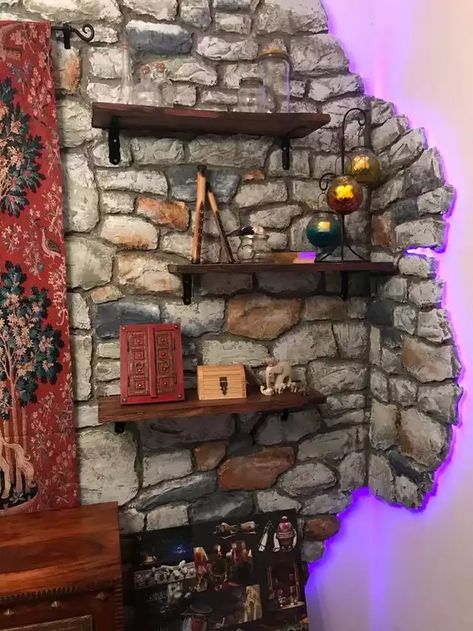 Wizard's Study - Imgur Dnd Dining Room, D&d Game Room Ideas, Dnd Basement, Wizard Office, D&d Room, Dnd Game Room, Skyrim Decor, Wizard Study, Dnd Room Ideas