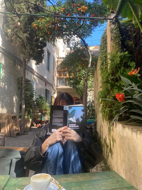 Person Reading Aesthetic, Fotos Aesthetic Cafe, Creative Person Aesthetic, Late Spring Aesthetic, Poses With Books, Cafe Picture Ideas, Cafe Pose Ideas, Aesthetic Instagram Pictures, Photo Inspiration Instagram