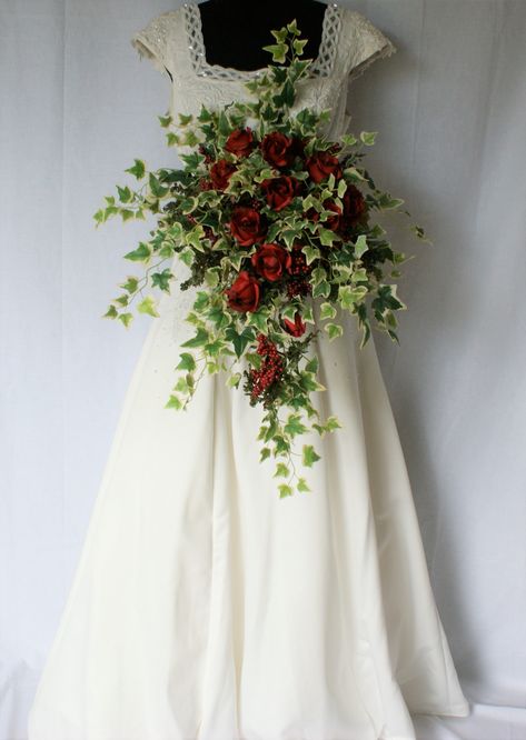 Wedding Bouquet Ivy, Ivy Wedding Bouquet, Goblin Wedding, Ivy Bouquet, Old English Garden, Ivy Garden, Redwood Forest Wedding, Katharine Ross, Silk Wedding Bouquets