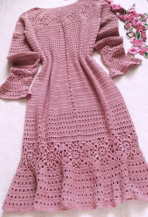 Dress Rajut, Crochet Long Dresses, Skirt Pattern Free, Different Crochet Stitches, Crochet Dress Pattern Free, Crochet Skirt Pattern, Crochet Midi Dress, Crochet Midi