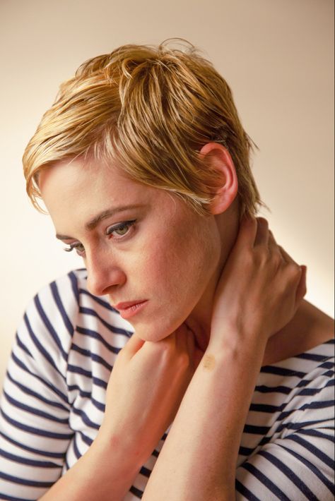 Kristen Stewart Short Hair, Promo Photoshoot, Short Haircuts Ideas, Pixie Haircut Ideas, Bob Haircut Ideas, Jean Seberg, Kristin Stewart, Haircuts Ideas, Kristen Stewart Style