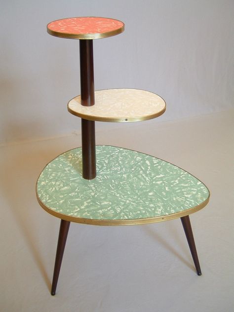 Danish Modern Art Deco tripod Table Formica, Mid Century Modern Plant Stand, Vintage Mid Century Furniture, Modern Room Divider, Painted Coffee Tables, Modern Plant Stand, Retro Interior, Mid Century Modern Decor, Retro Furniture