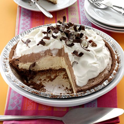 Mocha Java Pie with Kahlua Cream Recipe -I'm a big coffee drinker and love the iced and frozen versions, too. This pie was my way of incorporating those flavors into a dessert. —Becky McClaflin, Blanchard, Oklahoma Kahlua And Cream, Chocolate Mousse Pie, Mousse Pie, French Silk Pie, Chocolate Pie, Chocolate Butter, Ingredient List, Icebox Cake, Chocolate Pies