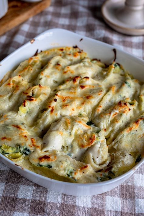 Artichoke Stuffed Shells, Easy White Sauce, Artichoke Stuffed, Spinach Artichoke Pasta, Spinach Stuffed Shells, Cooks Country Recipes, Pasta Casserole Recipes, Stuffed Shells Ricotta, Cheesy Spinach