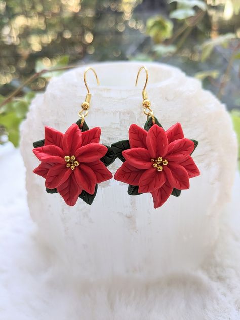 Christmas Earrings Handmade, Diy Bracelets With String, Polymer Clay Gifts, Floral Christmas, Stocking Filler Gifts, Christmas Gifts For Girlfriend, Poinsettia Flower, Handmade Christmas Gifts, Christmas Gift Jewelry