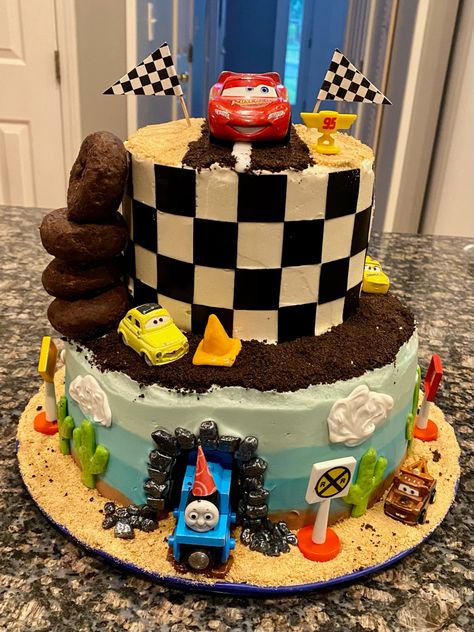 Thomas Birthday Cake, Vehicles Party, Thomas Birthday Cakes, Lightning Mcqueen Cake, Mcqueen Cake, Thomas Birthday, Car Cake, Cars Birthday Parties, Cars Birthday