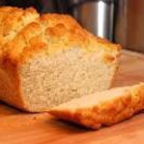 Beer Bread Simple Beer Bread, Tastefully Simple Beer Bread, Homemade Beer Bread, Fondue Night, Soup Homemade, Beer Bread Recipe, Homemade Baked Bread, Homemade Beer, Homemade Soda