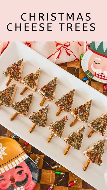 Christmas Tree Cheese Wedges, Christmas Cheese Tree, Brunch Finger Foods, Tree Appetizer, Cheese Tree, Christmas Afternoon Tea, Cheese Triangles, Christmas Cheese, Gingerbread House Cookies