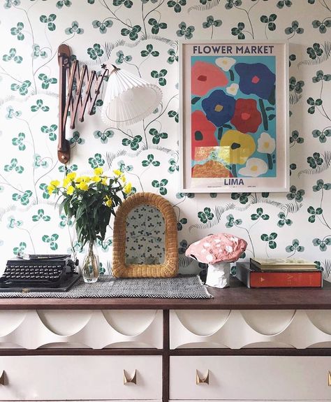 Astrid Wilson (@astridwilson) posted on Instagram: “Flower Market print Lima 50x70cm, in the beautiful home of @angelawator 🌷🌻” • Jun 25, 2020 at 8:24am UTC Astrid Wilson, Maximalist Interior Design, Flower Market Print, Maximalist Interior, Eclectic Interior, Decorating Small Spaces, Front Room, Flower Market, Beautiful Home