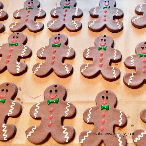 Gingerbread Salt Dough, Salt Dough Christmas Decorations, Gingerbread Man Ornaments, Gingerbread Man Crafts, Gingerbread Man Decorations, Salt Dough Crafts, Dough Ideas, Gingerbread Crafts, Salt Dough Ornaments