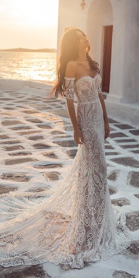 Wedding Dress Trumpet, Sweetheart Bridal Gown, Wedding Dress Guide, White Wedding Dress, Dress Guide, Grace Loves Lace, Lace Wedding Dresses, A Wedding Dress, Best Wedding Dresses