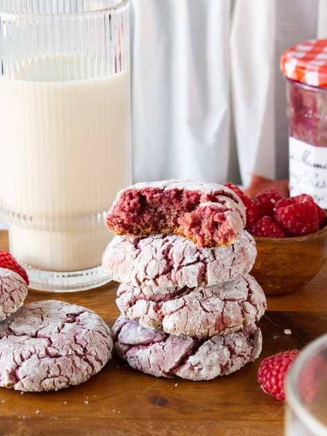 Raspberry Crinkle Cookies Raspberry Cookie, Raspberry Punch, Raspberry Cookies, Raspberry Preserves, Freeze Dried Raspberries, Dried Raspberries, Freeze Dried Fruit, Cookie Spread, Fruit Preserves